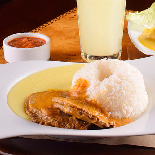 ASADO CON PURE Y ARROZ + GASEOSA O AGUA + ENTRADA