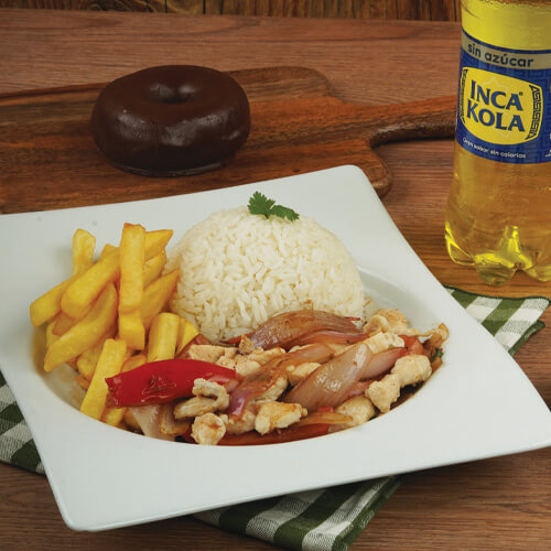 POLLO SALTADO + GASEOSA O AGUA + ENTRADA